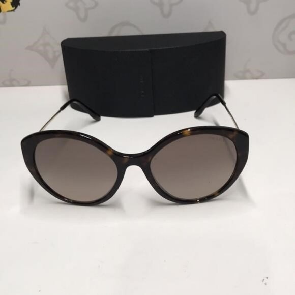 ✨ New Authentic Prada SPR 18X 2AU-4P0 Women’s Sunglasses – Havana with Silver Mi - Picture 7 of 14